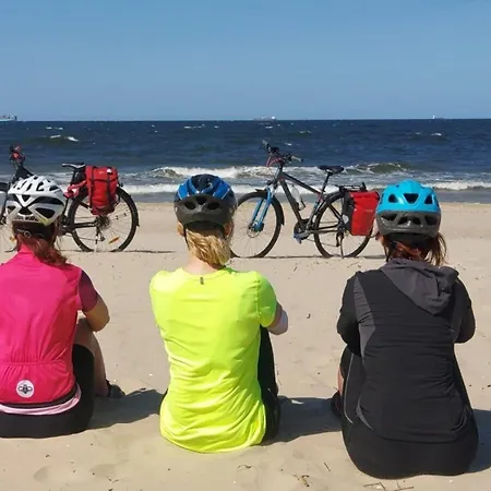 Spacious With Private Garden *