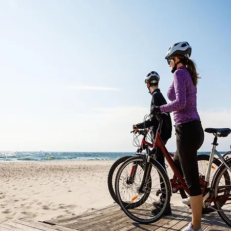 Spacious With Private Garden Casa de Férias *