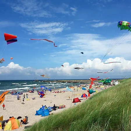 Spacious With Private Garden Casa de Férias *