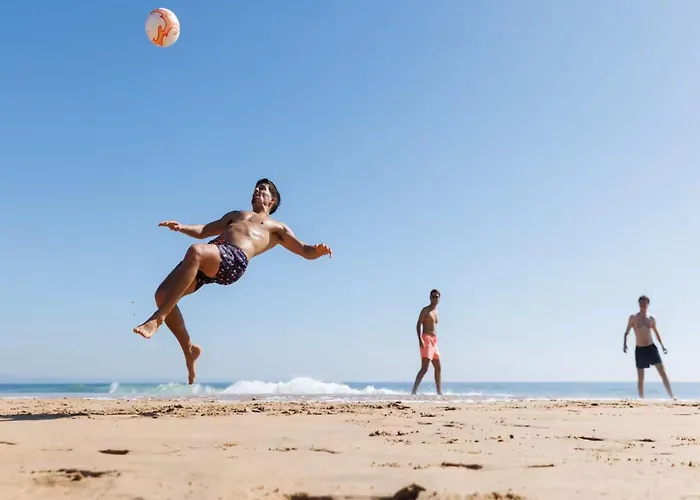 Spacious With Private Garden *